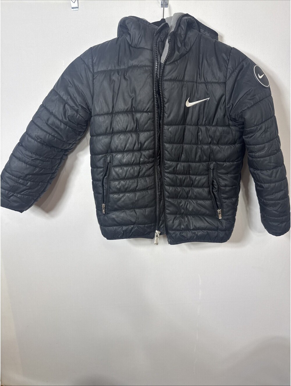 Nike Kids Black Hooded Puffer Jacket Coat Size 6/7 Full Zip Play Flaws As Is